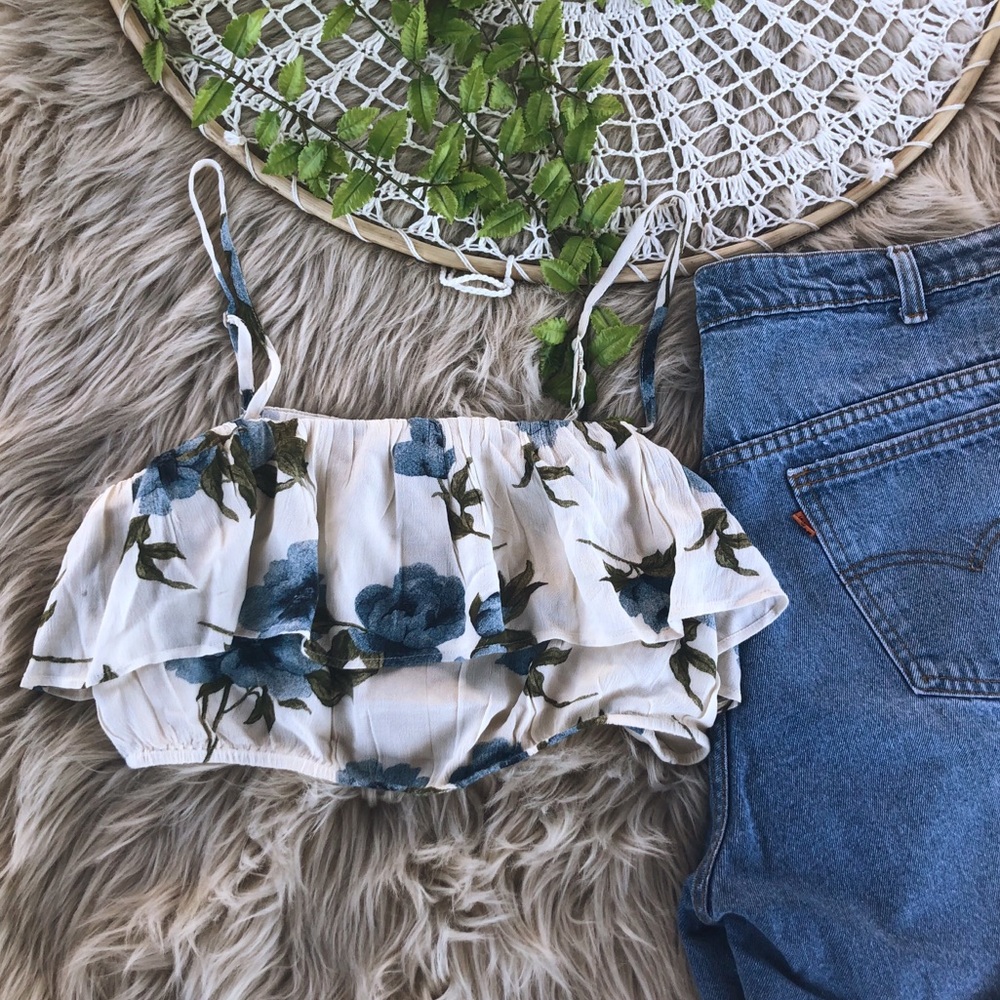 American Eagle Floral Boho Ruffle Crop Top SZ M